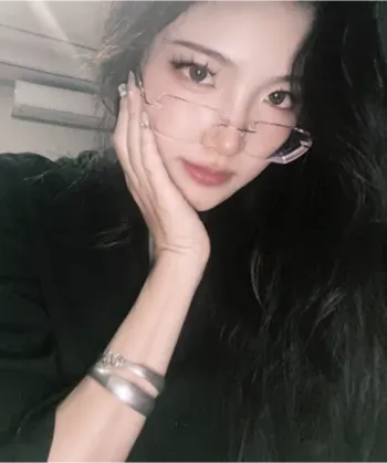 黑龙江大二女生